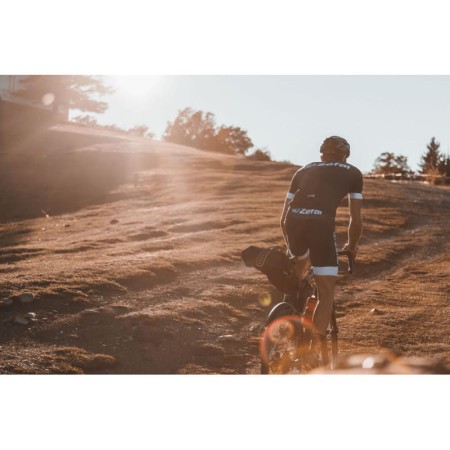 Zefal bikepacking torba pod siodło z adventure r17 - rove.pl