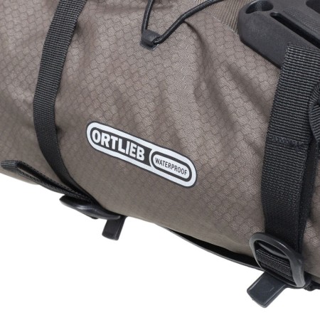 Ortlieb torba bike packing podsiodłowa seat-pack qr dark sand 13l new 2024 - rove.pl