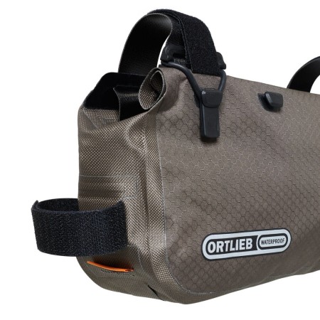 Ortlieb torba bike packing pod ramę frame-pack rc toptube dark sand 4l new 2024 - rove.pl
