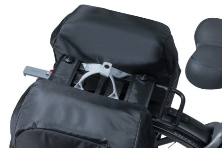 Sakwa turystyczna podwójna BASIL MILES DOUBLE PANNIER BAG 32L MIK System (ready to go), 100% wodoodporna black lime (NEW 2024) - rove.pl