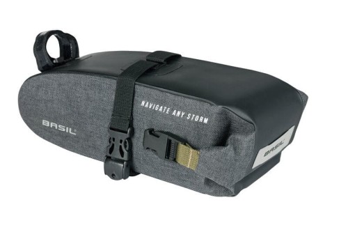 Przejdź do produktu Torebka podsiodłowa BASIL NAVIGATOR STORM SADDLE BAG 1.5L, mocowanie na paski, wodoodporna grey black (NEW 2024)
