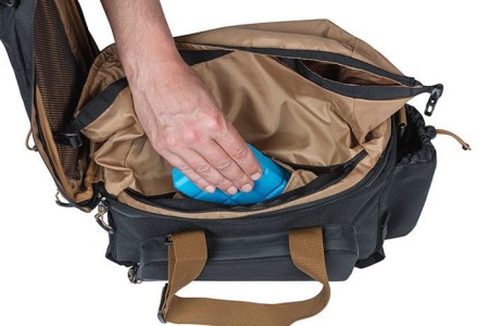 Torba na bagażnik BASIL MILES TARPAULIN TRUNKBAG XL PRO 9-36L, 100% wodoodporna black slate (bez płytki mocującej) (NEW 2024) - rove.pl