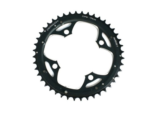 Przejdź do produktu Zębatka Stronglight 7075 typ XC 104mm 9s zewnętrzna, czarny 46