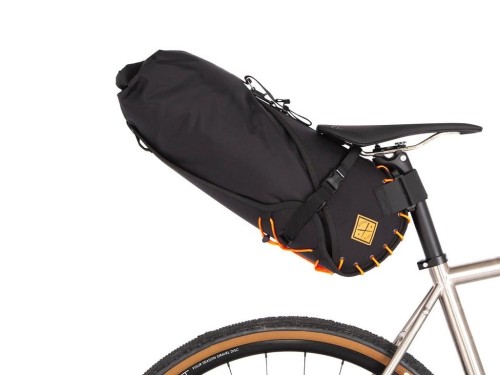 Przejdź do produktu Torba podsiodłowa Restrap Saddle Bag, 14L, czarny/pomarańczowy