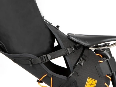 Torba podsiodłowa Restrap Saddle Bag, 18L, czarny - rove.pl
