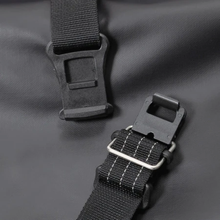 Plecak Restrap Roll Top 22L, czarny - rove.pl