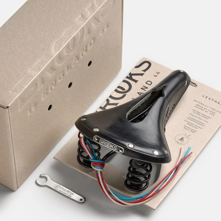 Siodełko BROOKS FLYER CARVED, Black, Steel Rail, Waga 860g, Linia Leather - rove.pl