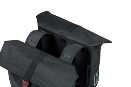 Sakwa miejska podwójna BASIL CITY DOUBLE PANNIER BAG 28-32L, Universal Bridge System, wodoodporna black - rove.pl