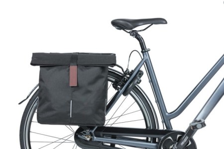 Sakwa miejska podwójna BASIL CITY DOUBLE PANNIER BAG 28-32L, Universal Bridge System, wodoodporna black - rove.pl