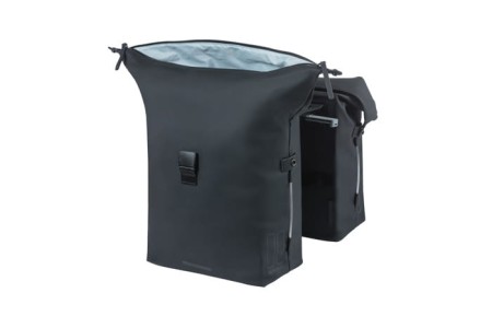 Sakwa podwójna BASIL SOHO DOUBLE PANNIER BAG NORDLICHT MIK, MIK System (ready to go) 41L 100% wodoodporna night black oświetlenie Nordlicht Technology - rove.pl