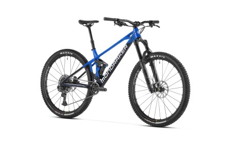 1701087338-1721_6564886a477b3287346399-raze-r-d.jpg