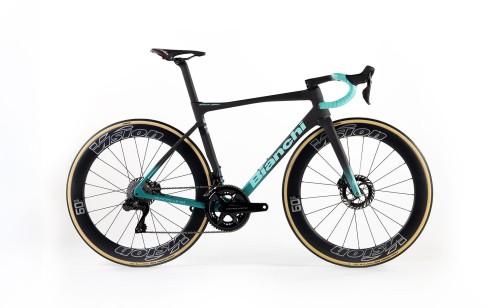 Przejdź do produktu Rower Bianchi SPECIALISSIMA RC Dura Ace-Di2 Team Replica YTB04 2024