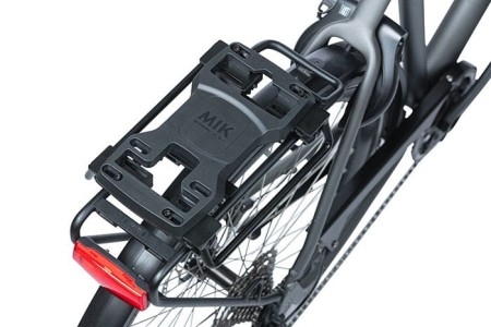 Uchwyty do sawk bocznych BASIL MIK PANNIER BAGS TUBES do montażu na bagażniku 2 sztuki czarne (NEW) - rove.pl