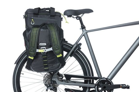 Uchwyty do sawk bocznych BASIL MIK PANNIER BAGS TUBES do montażu na bagażniku 2 sztuki czarne (NEW) - rove.pl