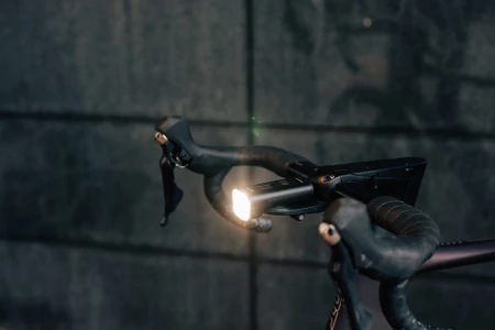 Lampka przednia MAGICSHINE ALLTY 2500S.webp