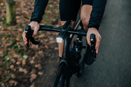 Lampka przednia MAGICSHINE ALLTY 2500S.webp