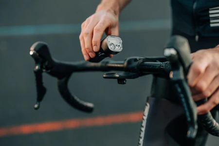 Lampka przednia MAGICSHINE ALLTY 2500S.webp