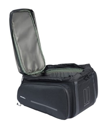 Torba na bagażnik BASIL MOV TRUNK BAG, MIK z adapterem do mocowania, 10-26L, Wodoodporna, Black (NEW 2025) - rove.pl
