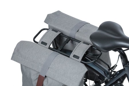 Sakwa miejska podwójna BASIL CITY DOUBLE PANNIER BAG 28-32L, Universal Bridge System, wodoodporna grey melee (NEW) - rove.pl