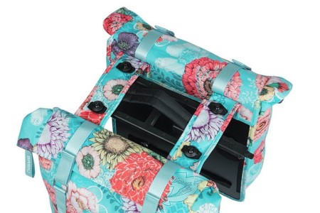 Torba na bagażnik BASIL BLOOM FIELD DOUBLE PANNIER BAG MIK 28-35L, MIK System (ready to go) sky blue (NEW) - rove.pl