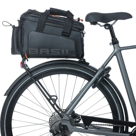 Torba na bagażnik BASIL MILES TARPAULIN TRUNKBAG XL PRO 9-36L, 100% wodoodporna black orange (bez płytki mocującej).webp