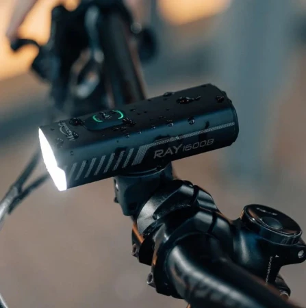 Lampka przednia MAGICSHINE RAY 1600B, 1600 lumenów.webp
