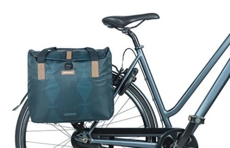 Torba na bagażnik BASIL ELEGANCE BICYCLE SHOPPER 20-26L Hook On System, wodoodporna estate blue (NEW) - rove.pl