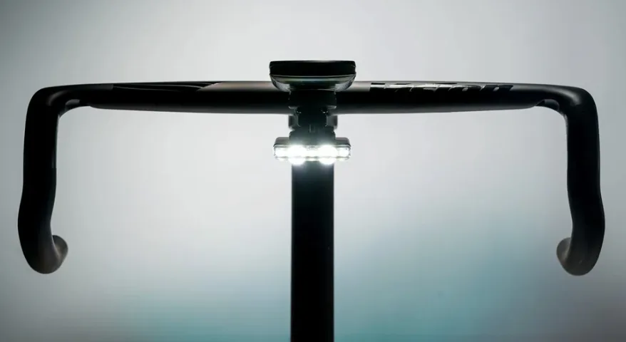 Lampa przód LEZYNE LIGHT FRONT ROAD DRIVE 500