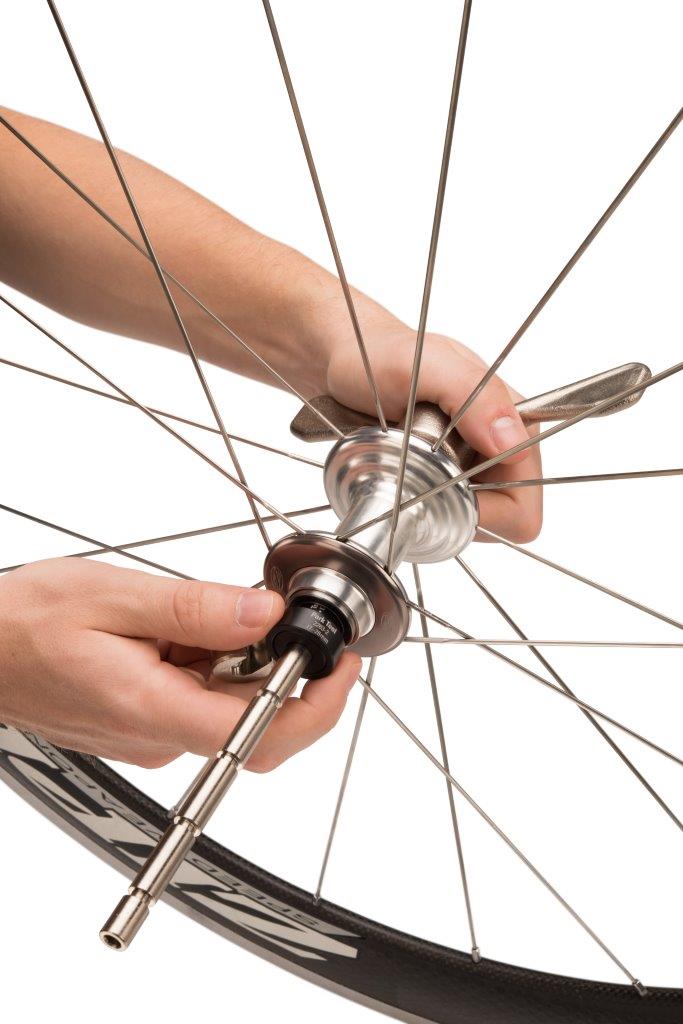 Przyrząd HBP-1 do montażu łożysk w piastach