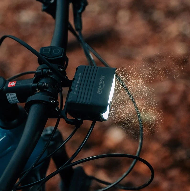 Lampka przednia MAGICSHINE MONTEER 12000, 12000 lumenów.webp